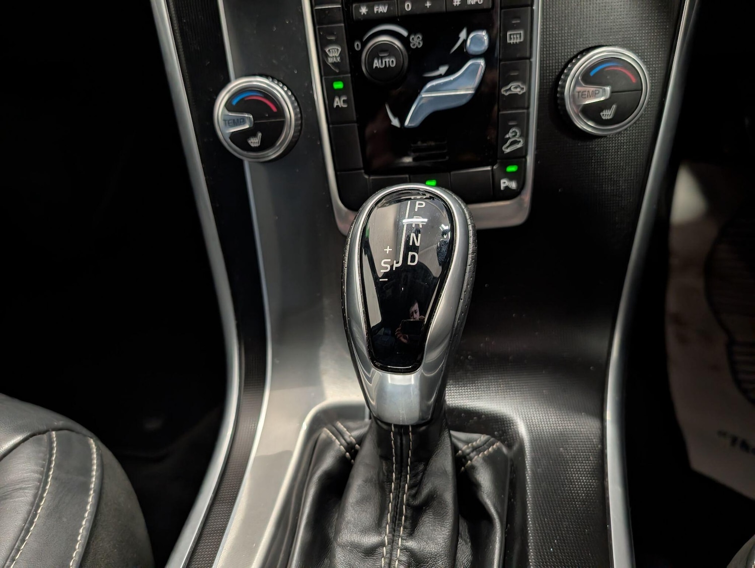 Used Volvo XC60 2017 for sale - 76913095: Photo 22