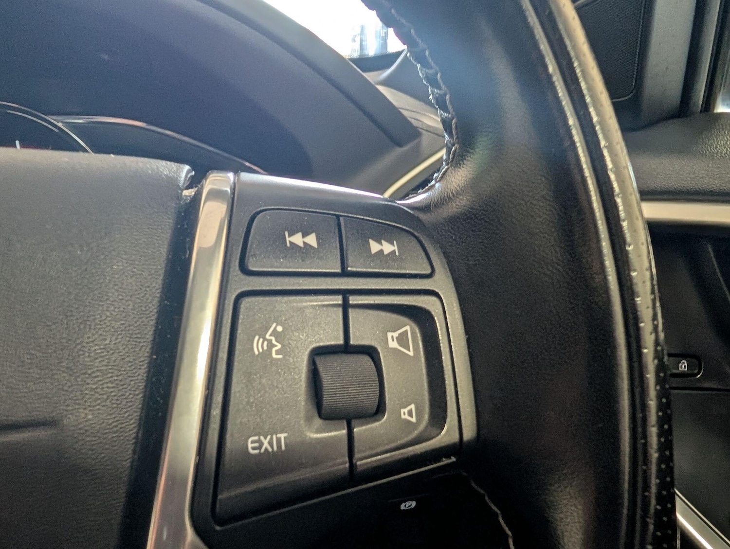 Used Volvo XC60 2017 for sale - 76913095: Photo 27