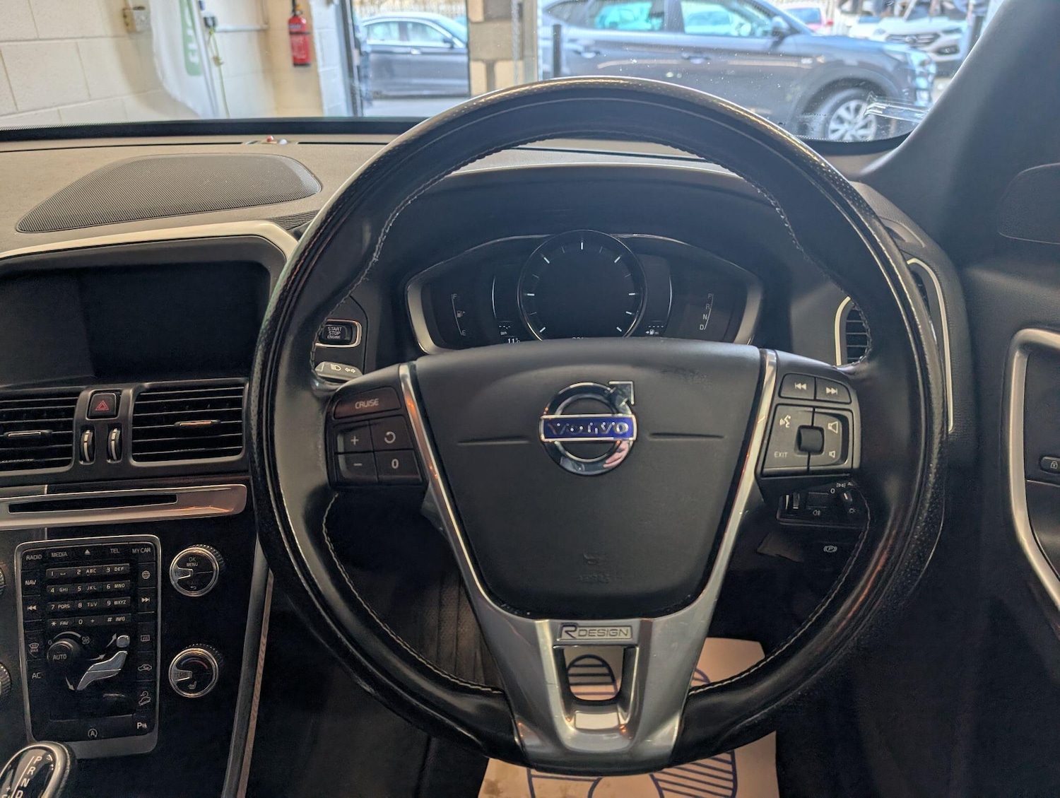 Used Volvo XC60 2017 for sale - 76913095: Photo 42