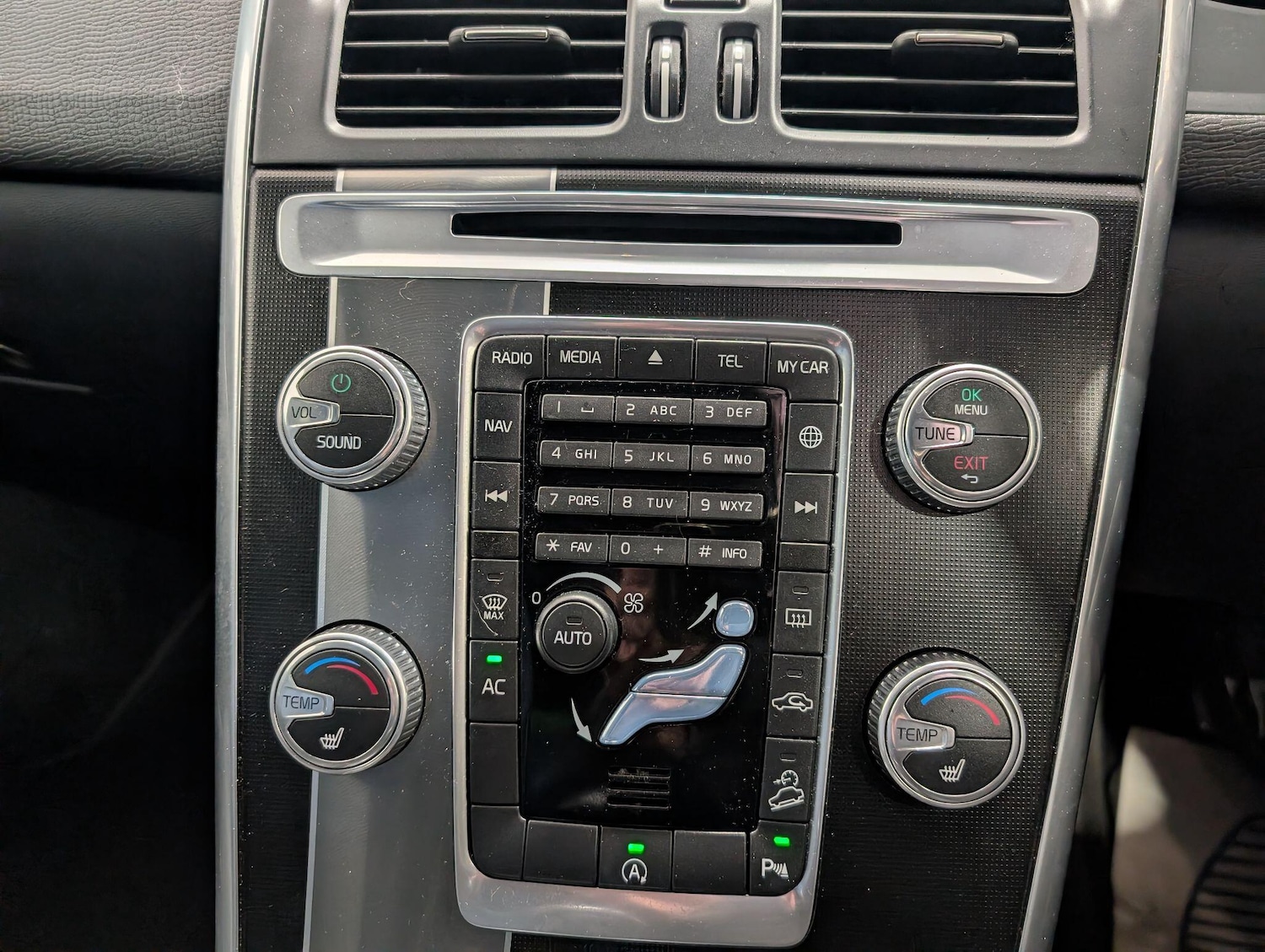 Used Volvo XC60 2017 for sale - 76913095: Photo 50