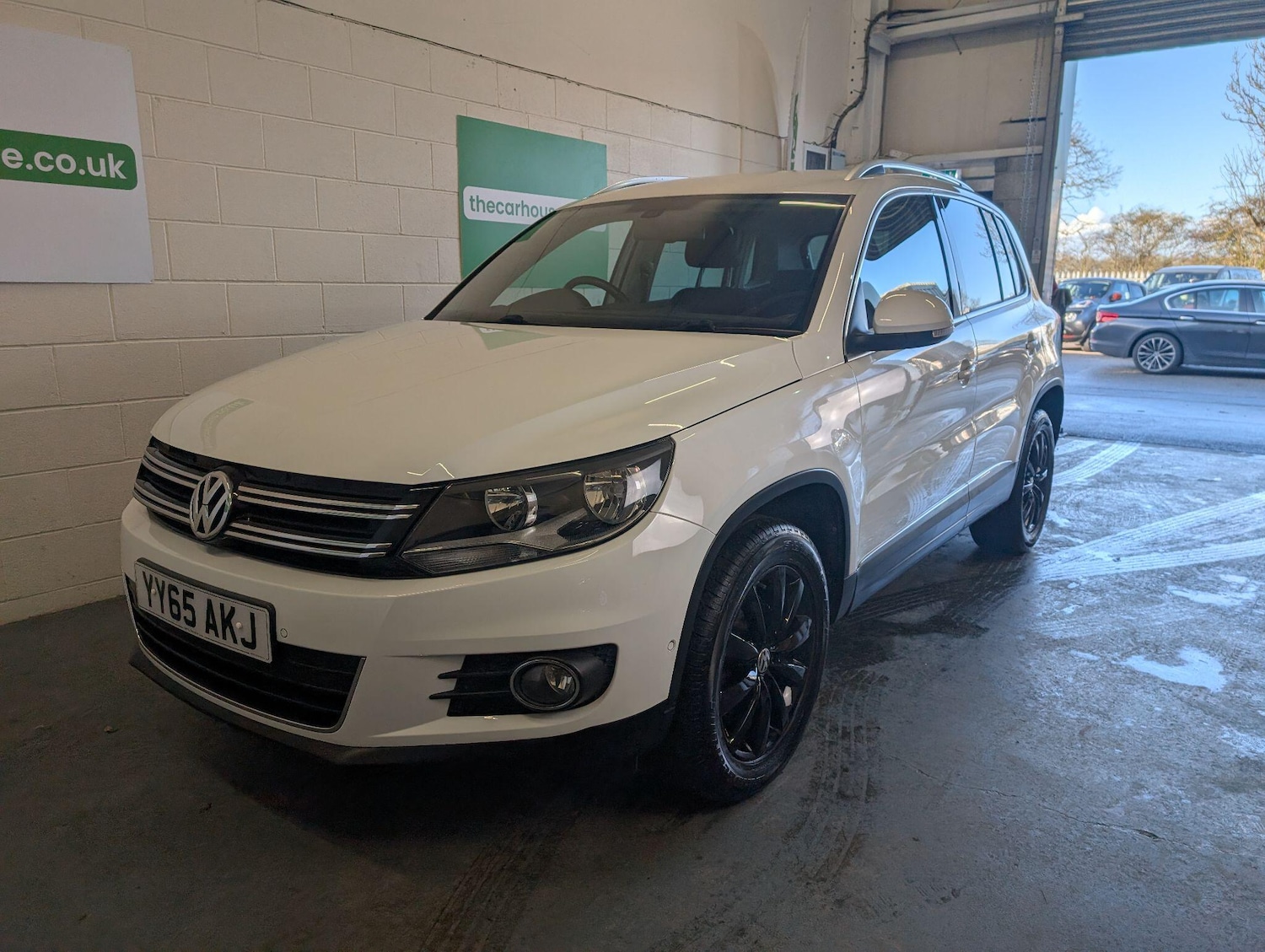 Used Volkswagen Tiguan 2015 for sale - 76597312: Photo 3