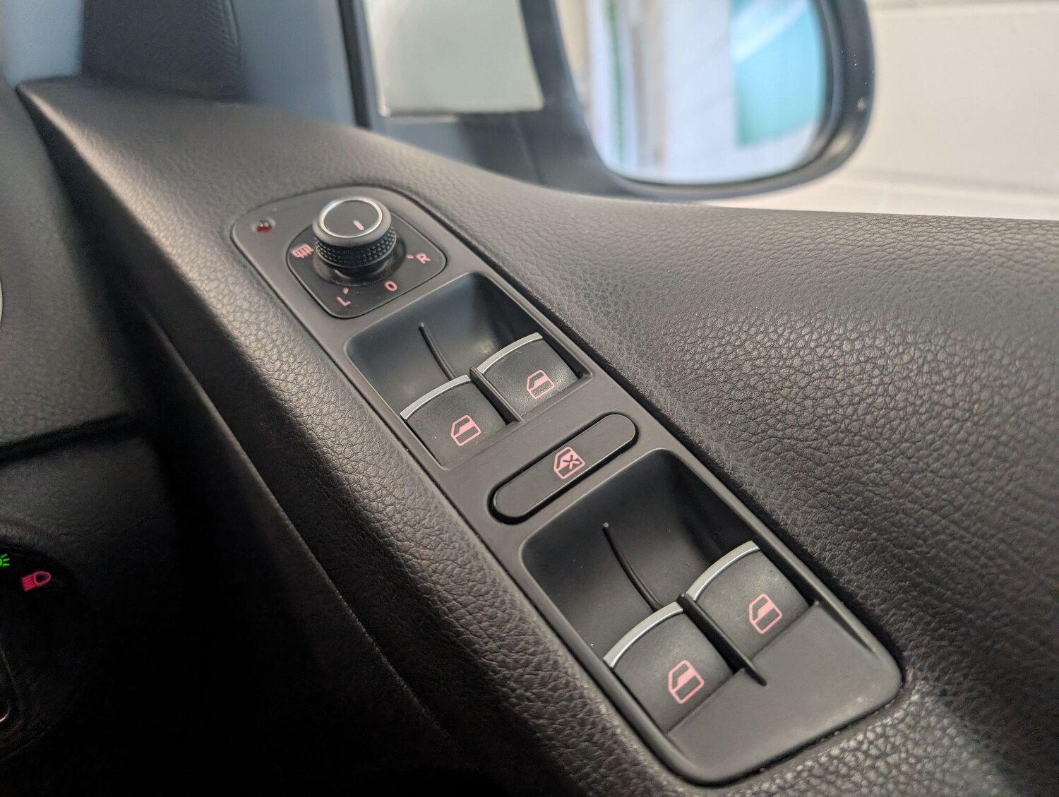 Used Volkswagen Tiguan 2015 for sale - 76597312: Photo 35