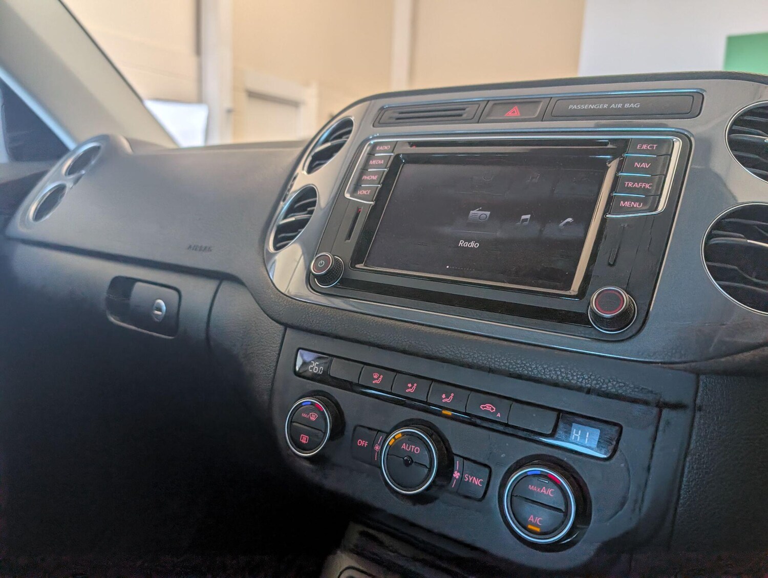 Used Volkswagen Tiguan 2015 for sale - 76597312: Photo 47