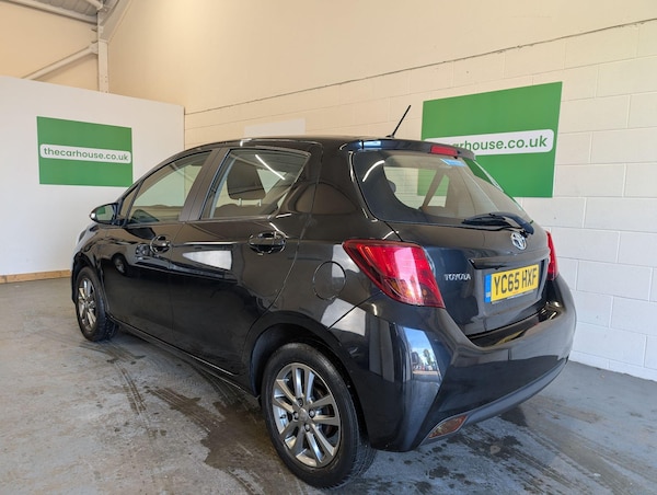 Used Toyota Yaris 2015 for sale - 76251248: Photo 15