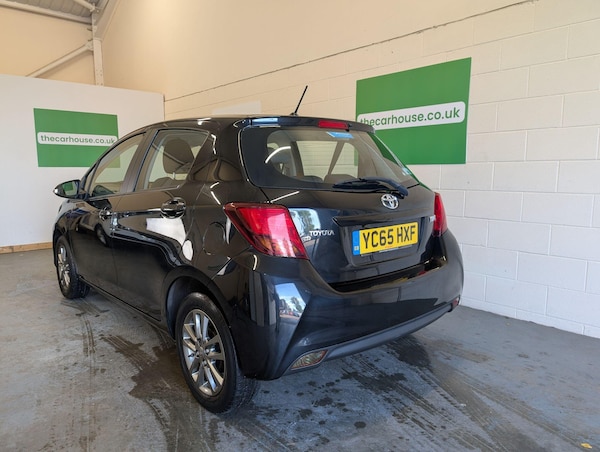 Used Toyota Yaris 2015 for sale - 76251248: Photo 16