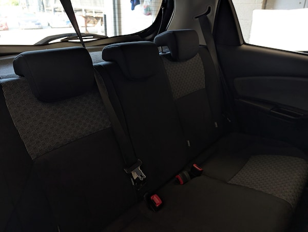 Used Toyota Yaris 2015 for sale - 76251248: Photo 30