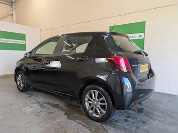 Used Toyota Yaris 2015 for sale - 76251248: Photo 4