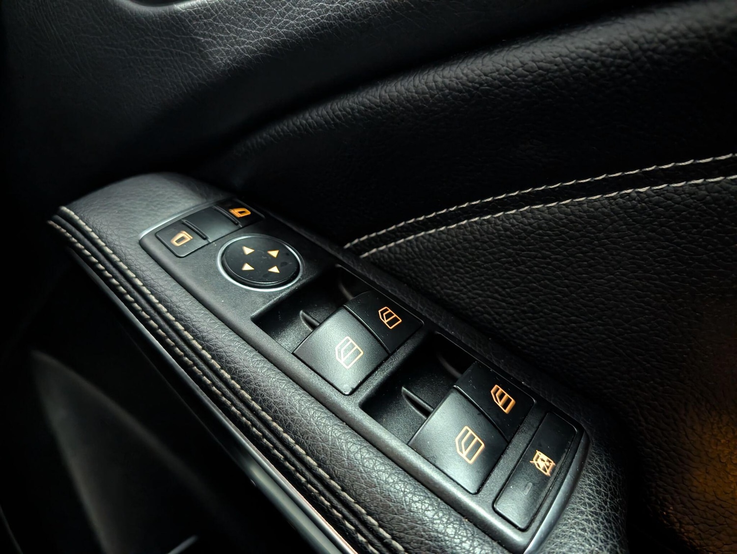 Used Mercedes-Benz GLA 2018 for sale - 76592677: Photo 35