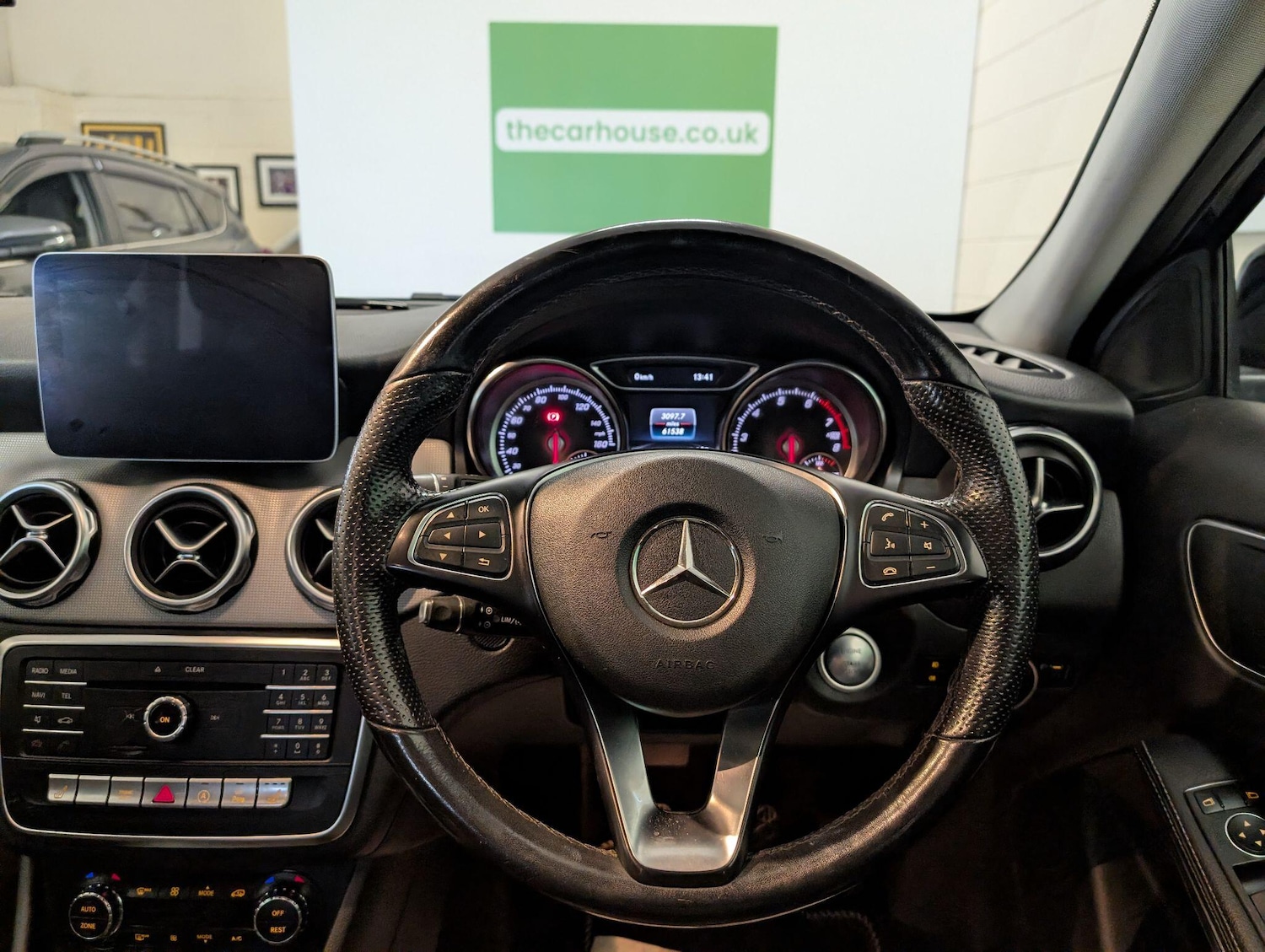 Used Mercedes-Benz GLA 2018 for sale - 76592677: Photo 52