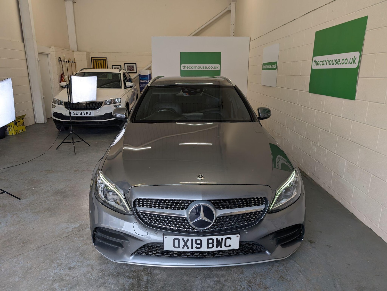 Used Mercedes-Benz C Class 2019 for sale - 76349586: Photo 2
