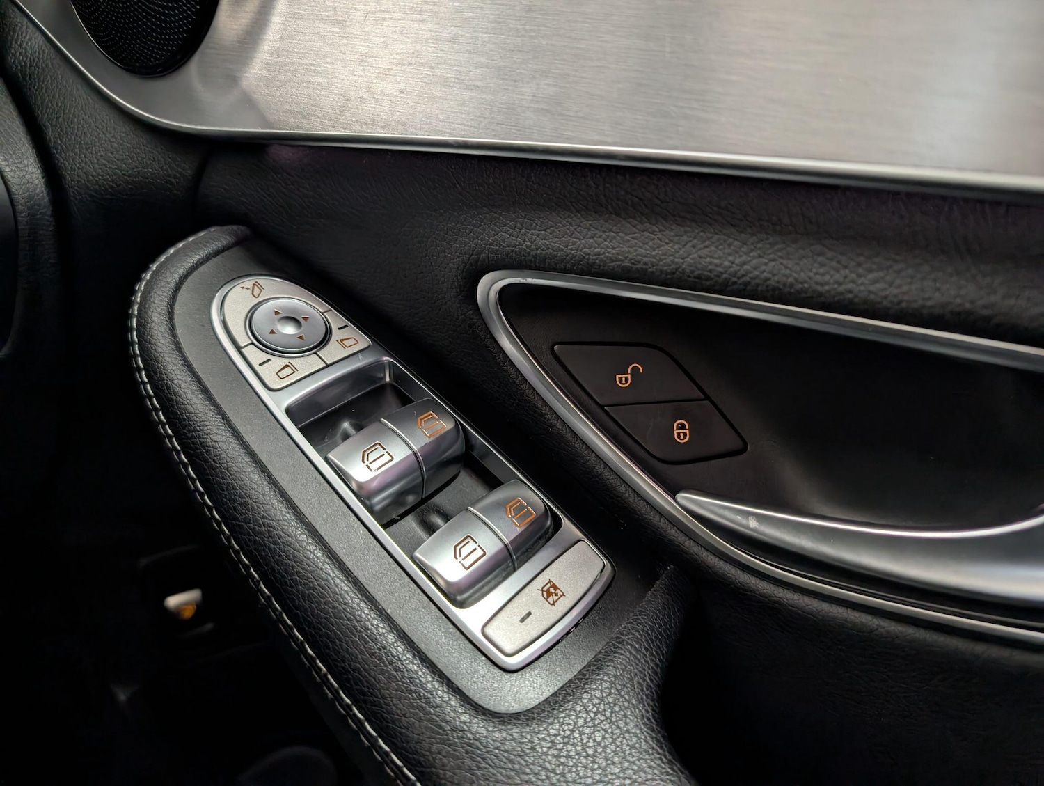 Used Mercedes-Benz C Class 2019 for sale - 76349586: Photo 37