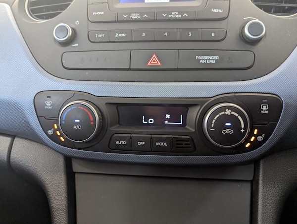 Used Hyundai i10 2016 for sale - 75519954: Photo 48