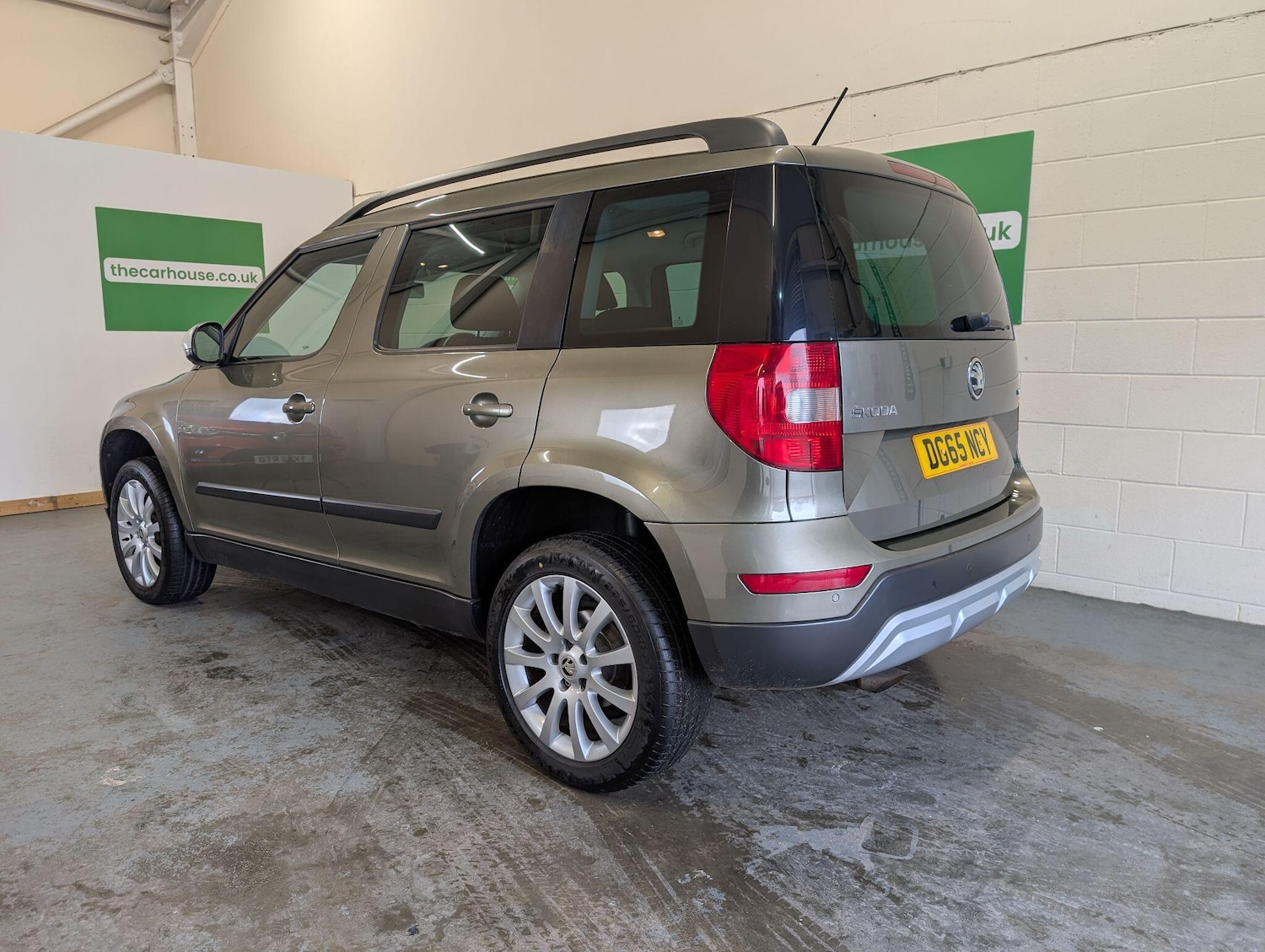 Used Skoda Yeti 2015 for sale - 77550302: Photo 4