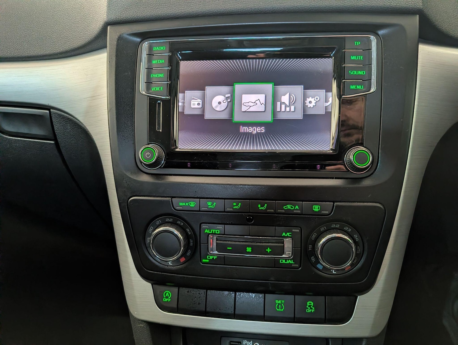 Used Skoda Yeti 2015 for sale - 77550302: Photo 41