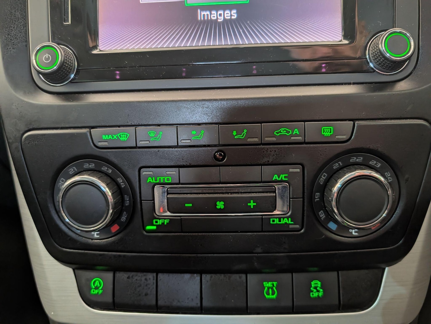 Used Skoda Yeti 2015 for sale - 77550302: Photo 43