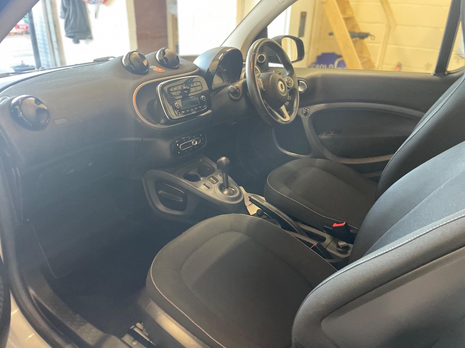 Used smart fortwo 2017 for sale - 77351464: Photo 28