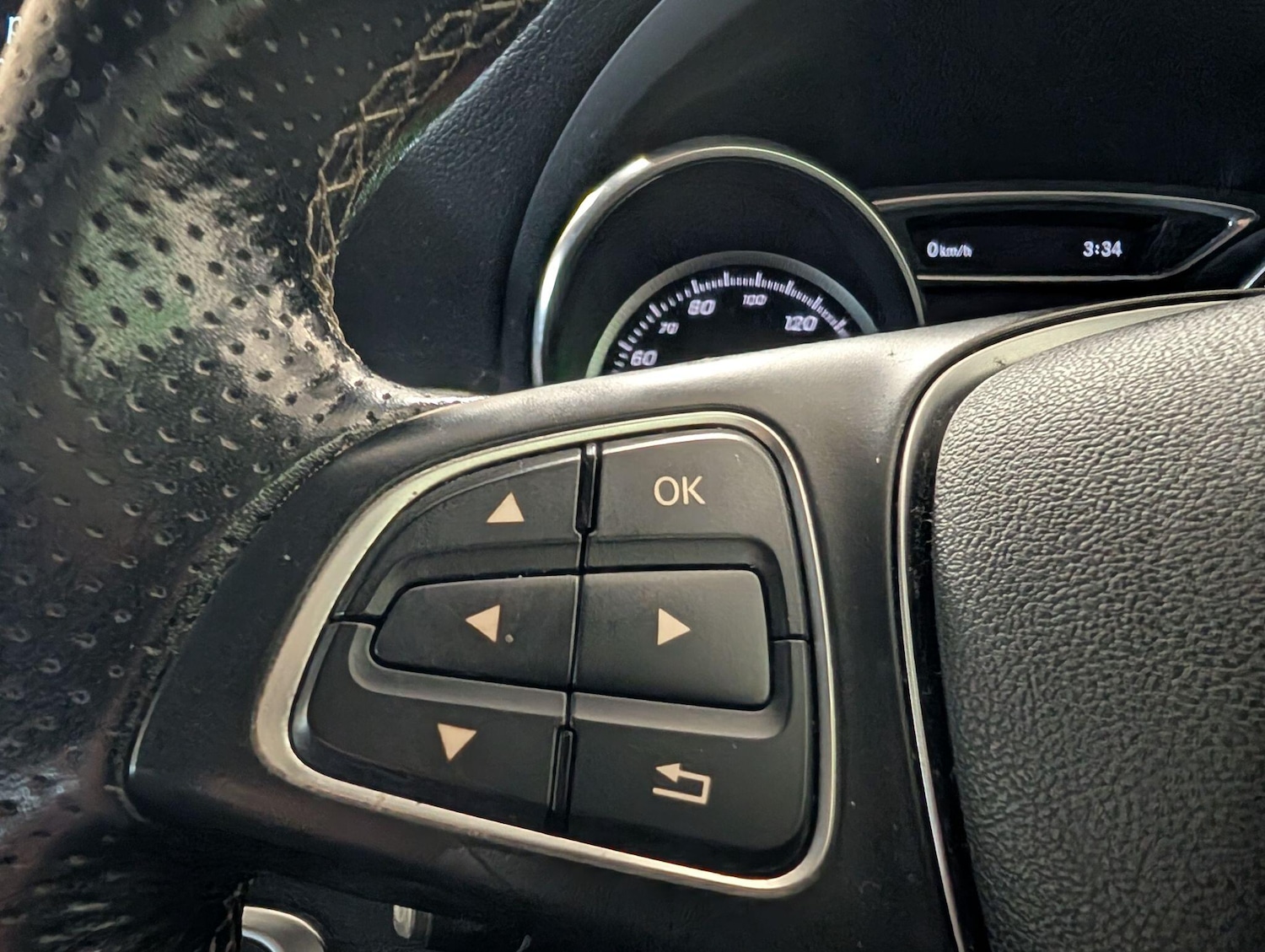 Used Mercedes-Benz GLA 2018 for sale - 76295920: Photo 32