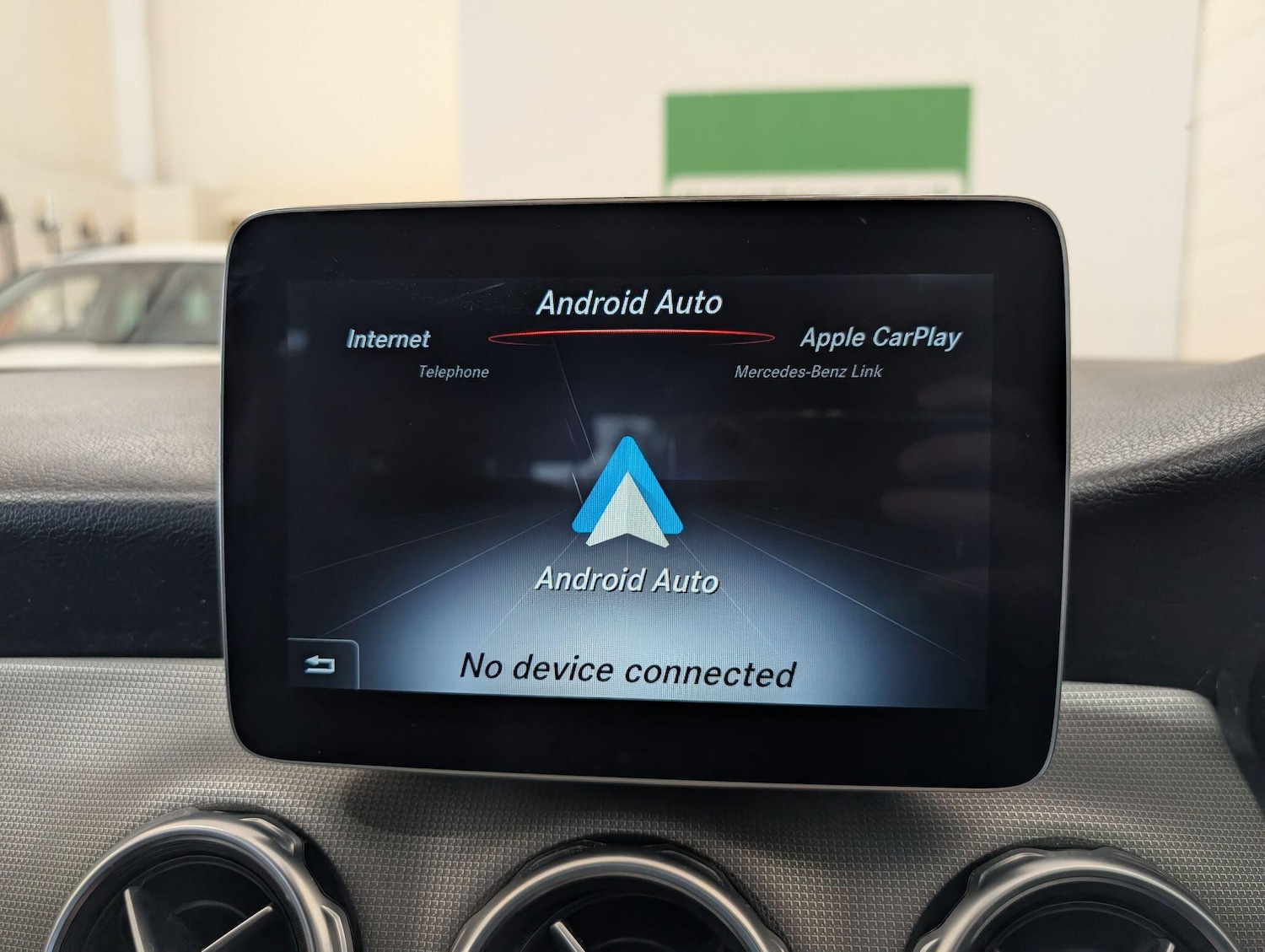 Used Mercedes-Benz GLA 2018 for sale - 76295920: Photo 48