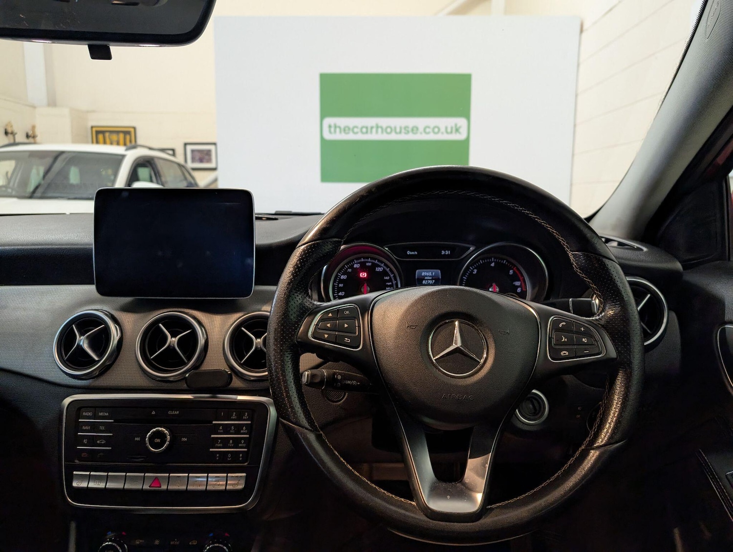 Used Mercedes-Benz GLA 2018 for sale - 76295920: Photo 60