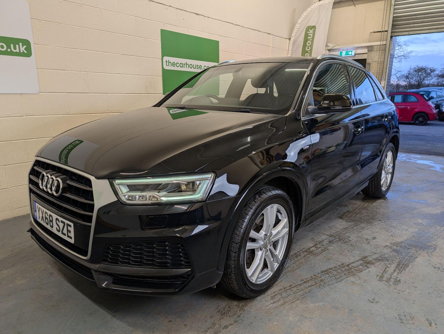 Used Audi Q3 2018 for sale - 76991569: Photo 3