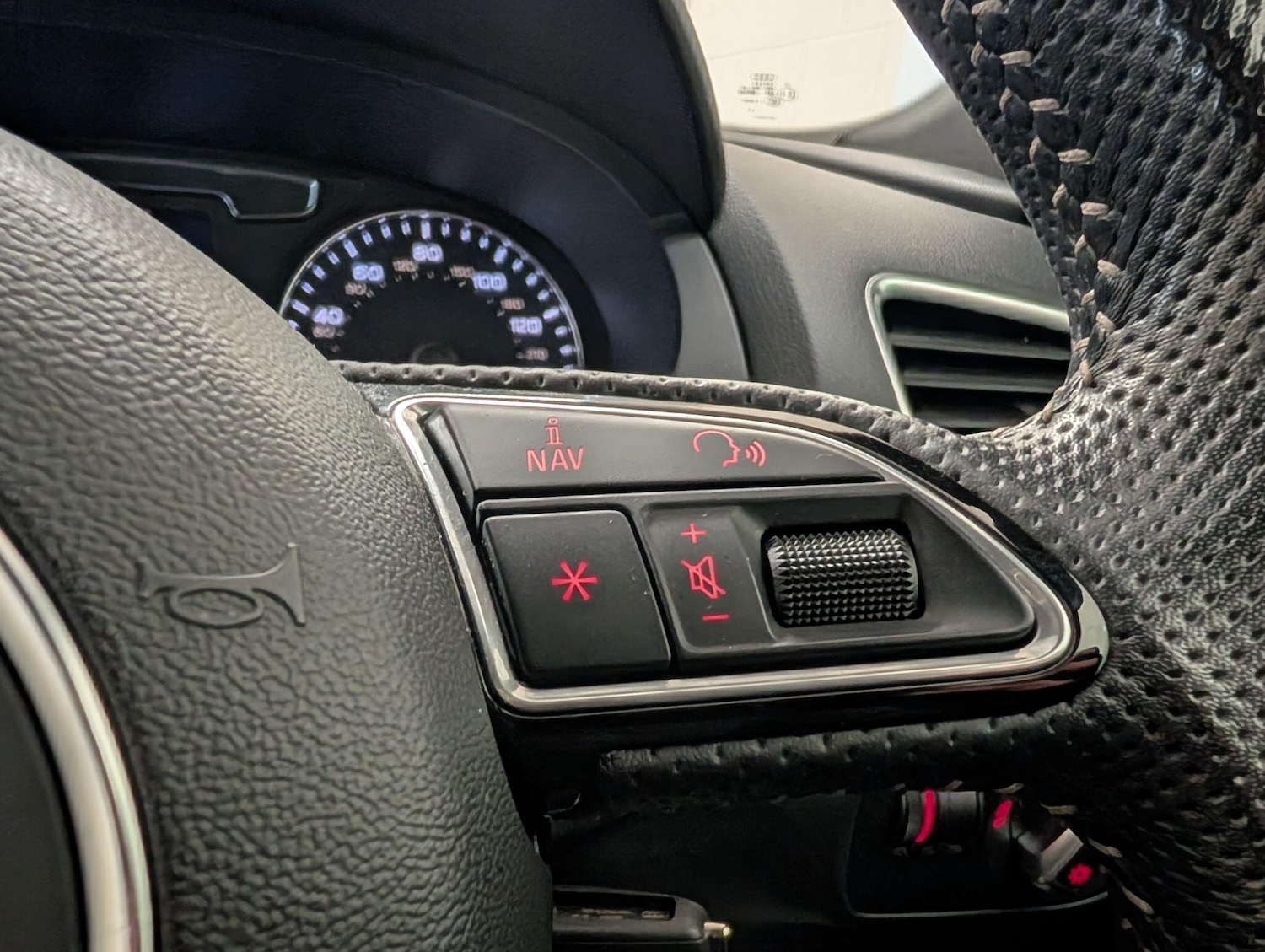 Used Audi Q3 2018 for sale - 76991569: Photo 30