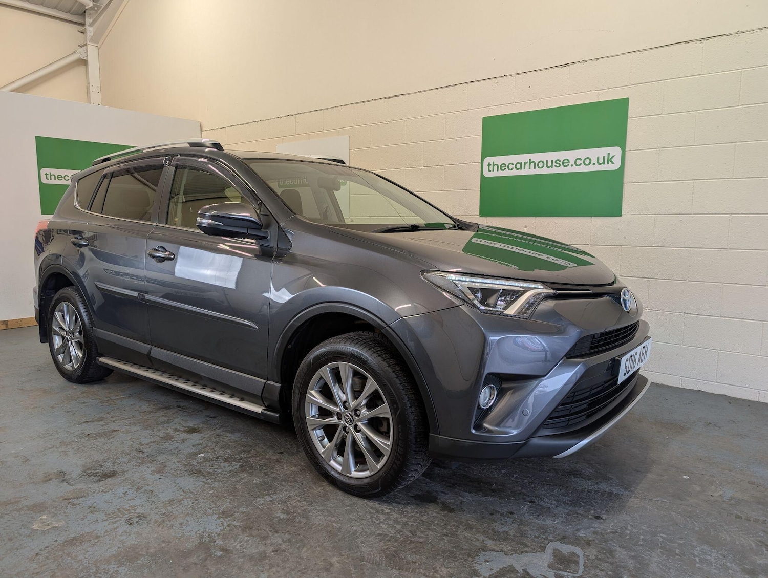 Used Toyota RAV4 2016 for sale - 76597034: Photo 2