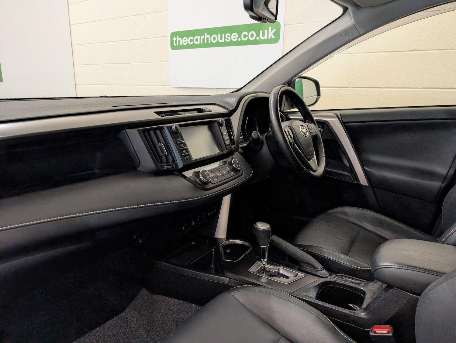 Used Toyota RAV4 2016 for sale - 76597034: Photo 23