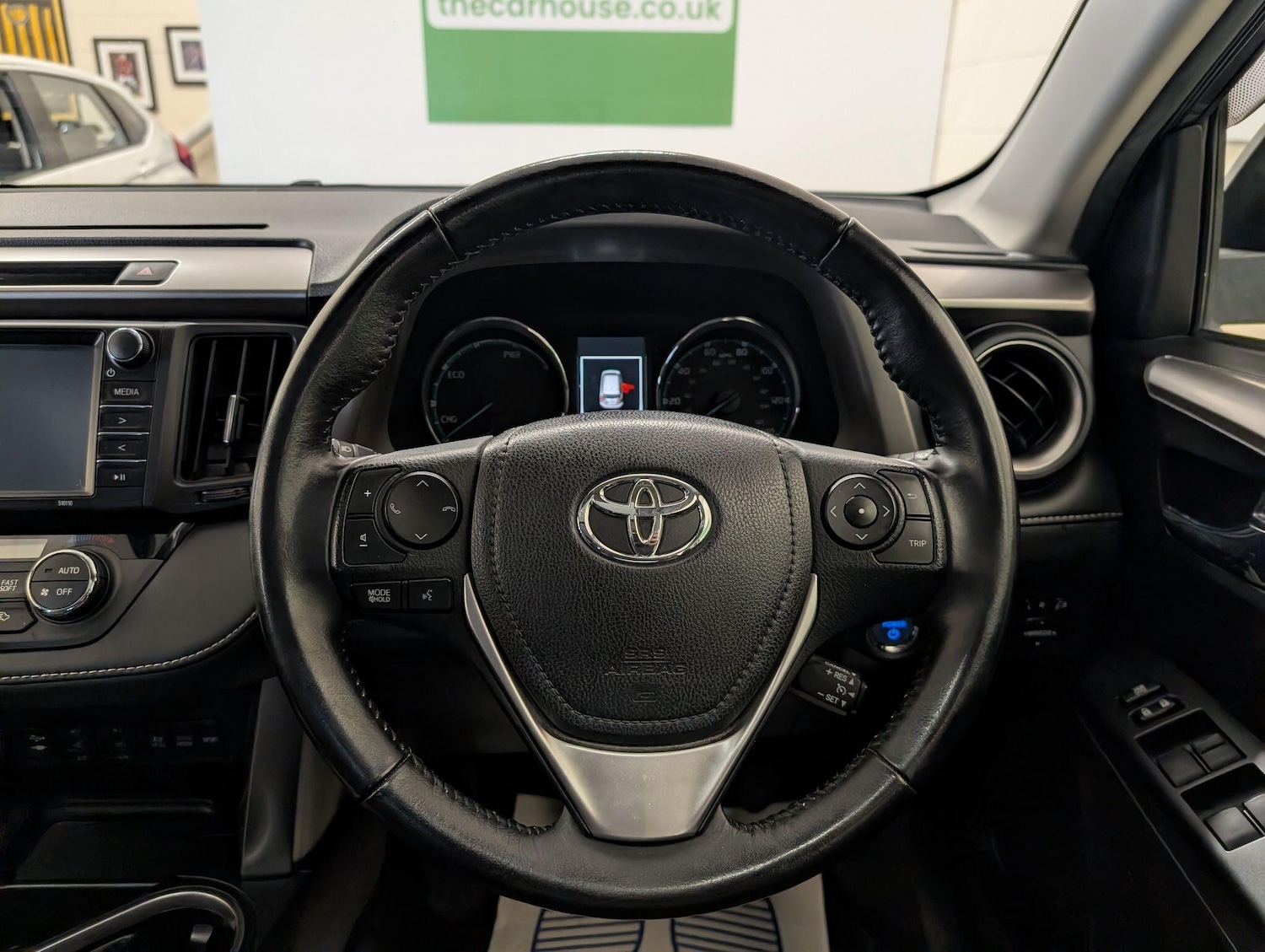 Used Toyota RAV4 2016 for sale - 76597034: Photo 51
