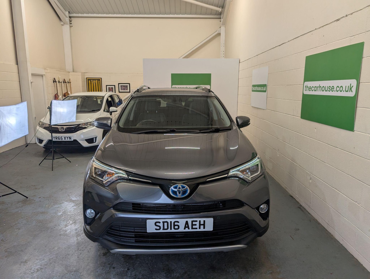 Used Toyota RAV4 2016 for sale - 76989935: Photo 11