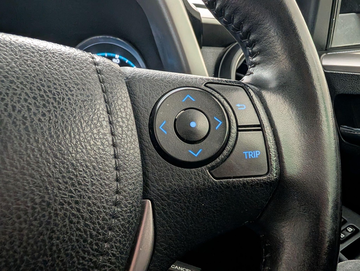 Used Toyota RAV4 2016 for sale - 76989935: Photo 35