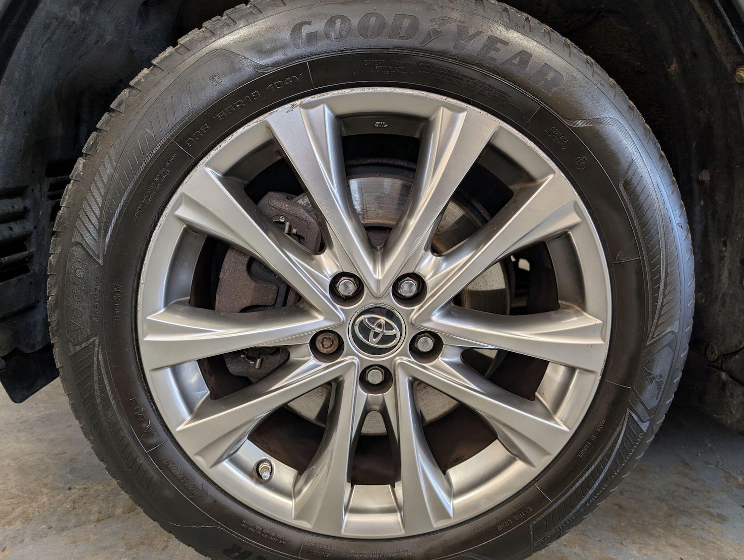 Used Toyota RAV4 2016 for sale - 76989935: Photo 40