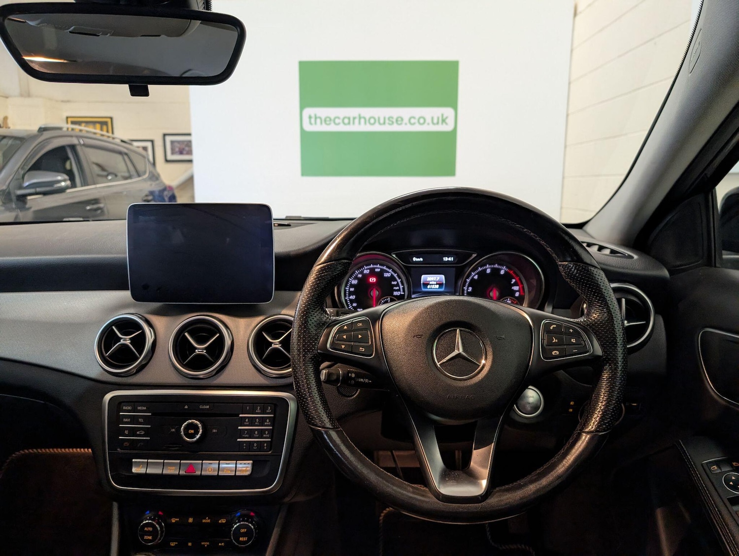 Used Mercedes-Benz GLA 2018 for sale - 76995119: Photo 25