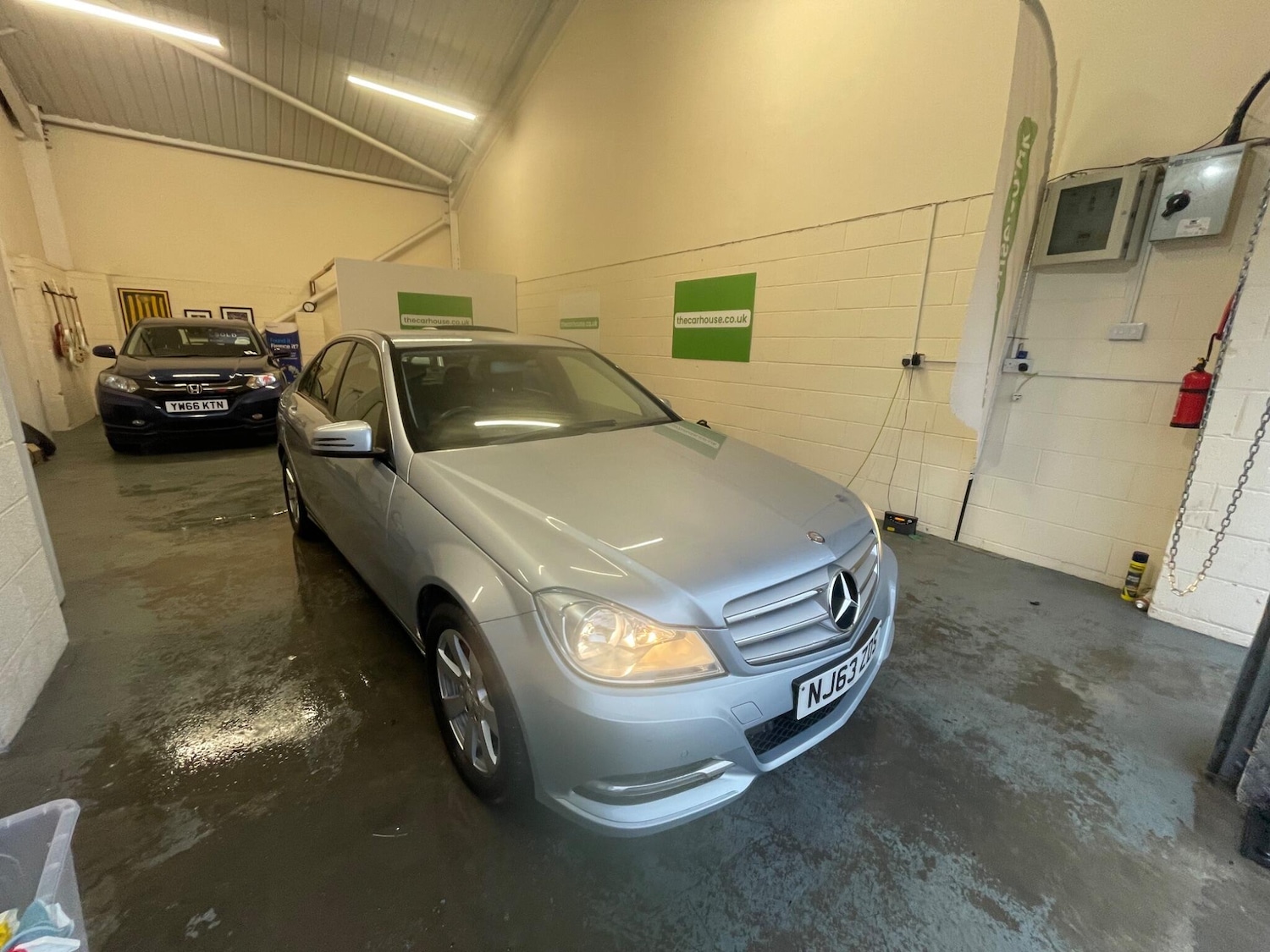 Used Mercedes-Benz C Class 2013 for sale - 77387622: Photo 14