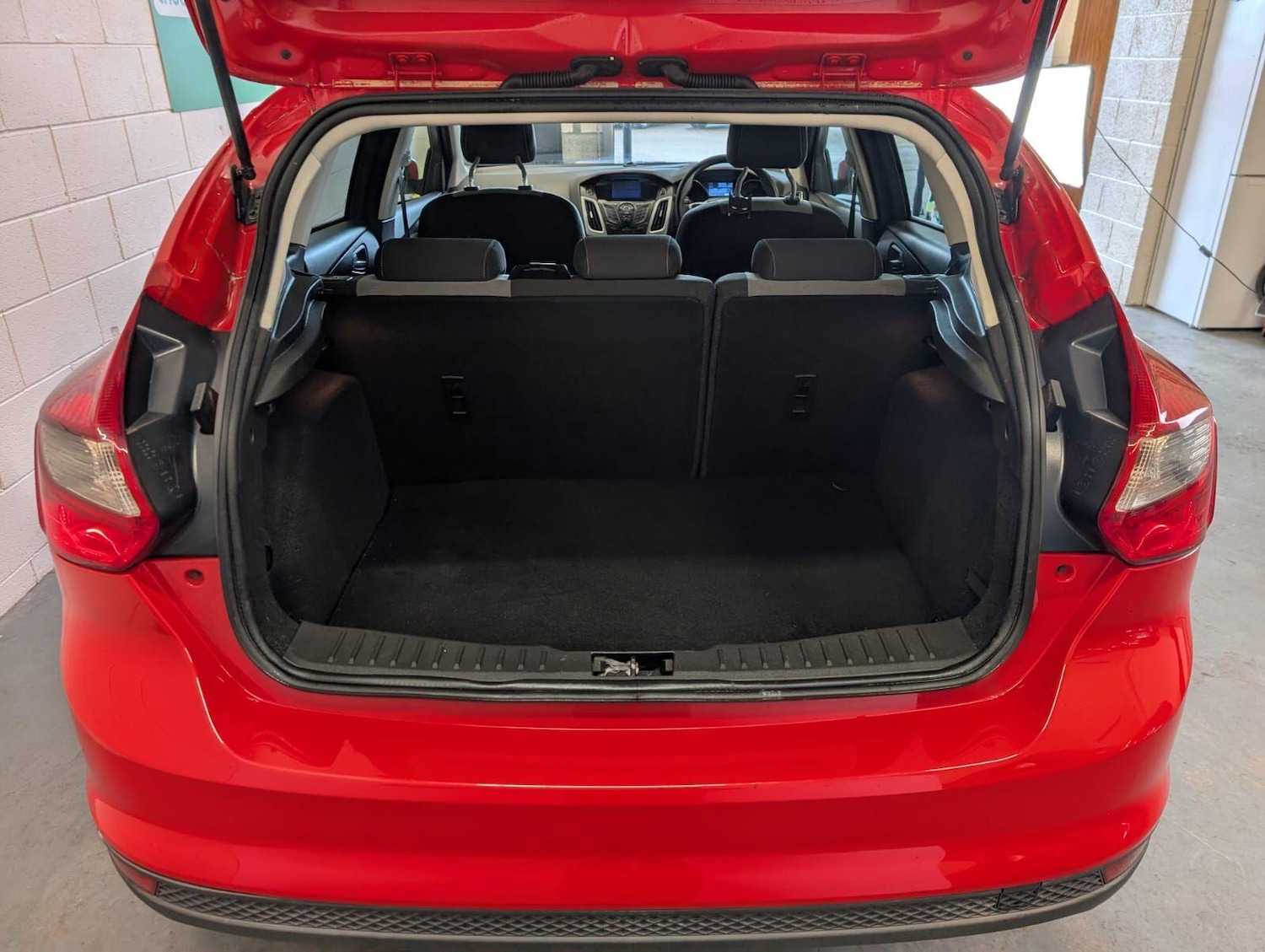 Used Ford Focus 2014 for sale - 76832204: Photo 27