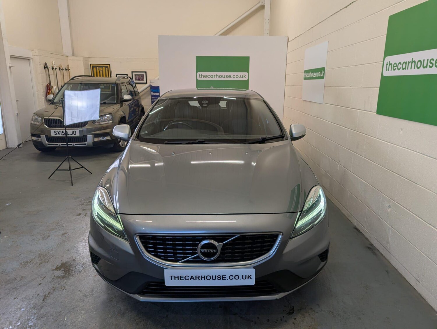 Used Volvo V40 2019 for sale - 76801966: Photo 11