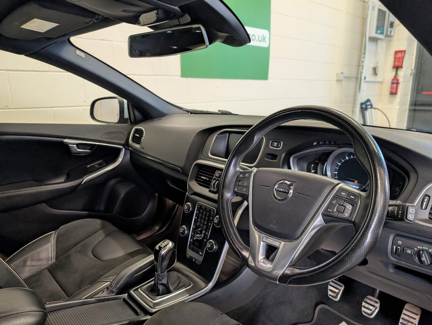 Used Volvo V40 2019 for sale - 76801966: Photo 24