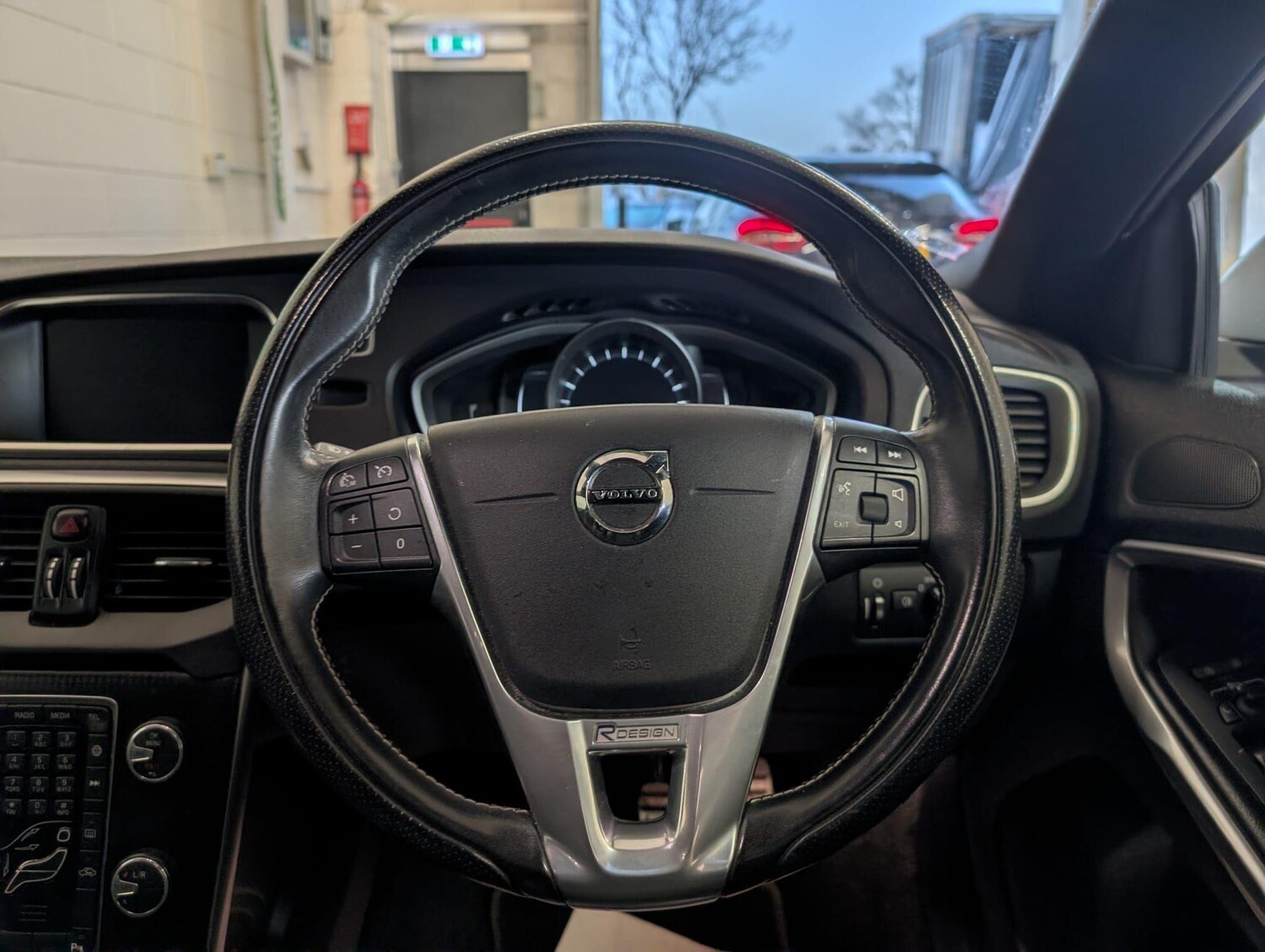Used Volvo V40 2019 for sale - 76801966: Photo 41