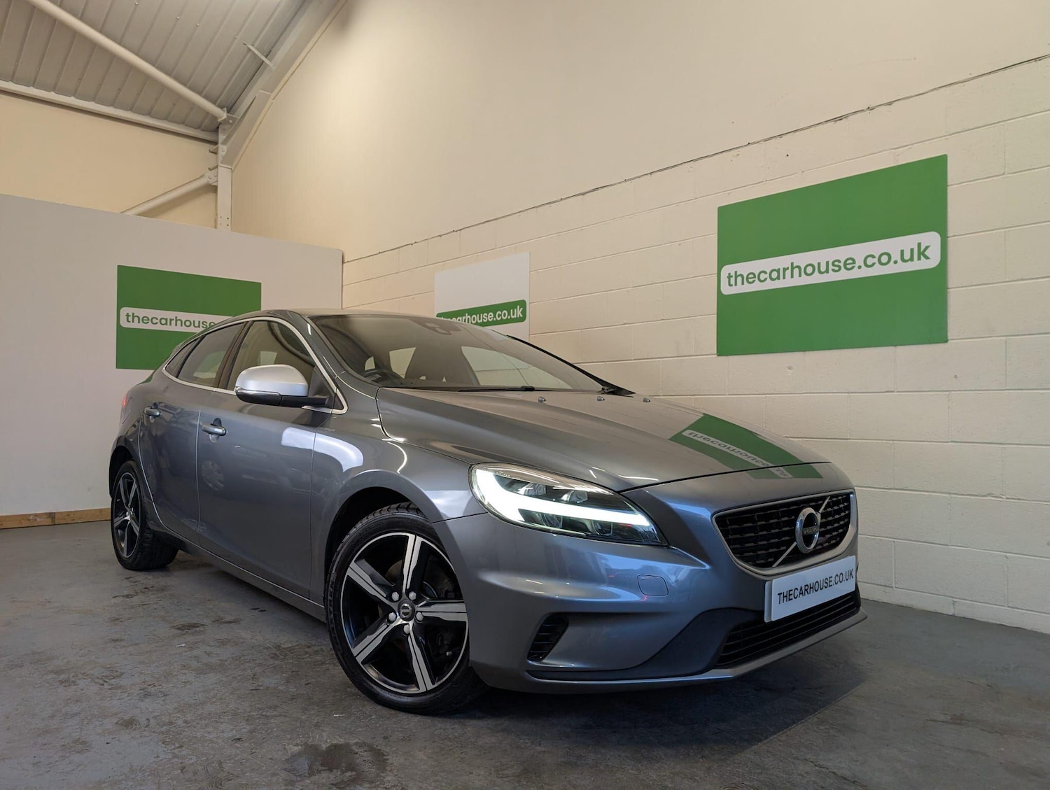 Used Volvo V40 2019 for sale - 76801966: Photo 5