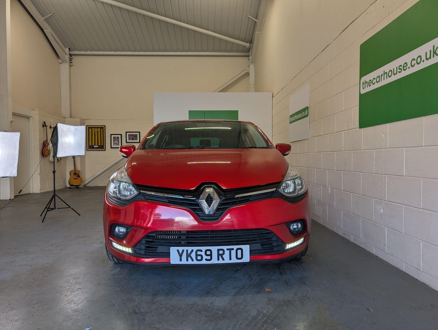 Used Renault Clio 2019 for sale - 76989262: Photo 11