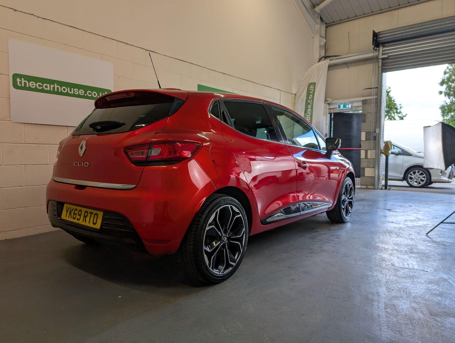 Used Renault Clio 2019 for sale - 76989262: Photo 20