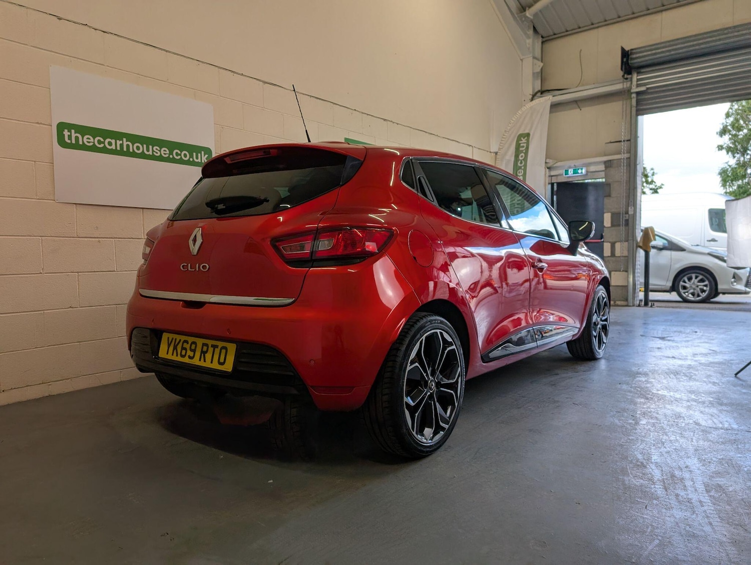 Used Renault Clio 2019 for sale - 76989262: Photo 21