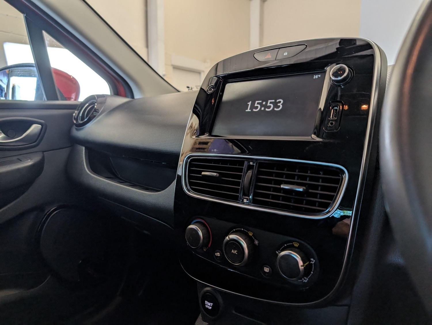 Used Renault Clio 2019 for sale - 76989262: Photo 26