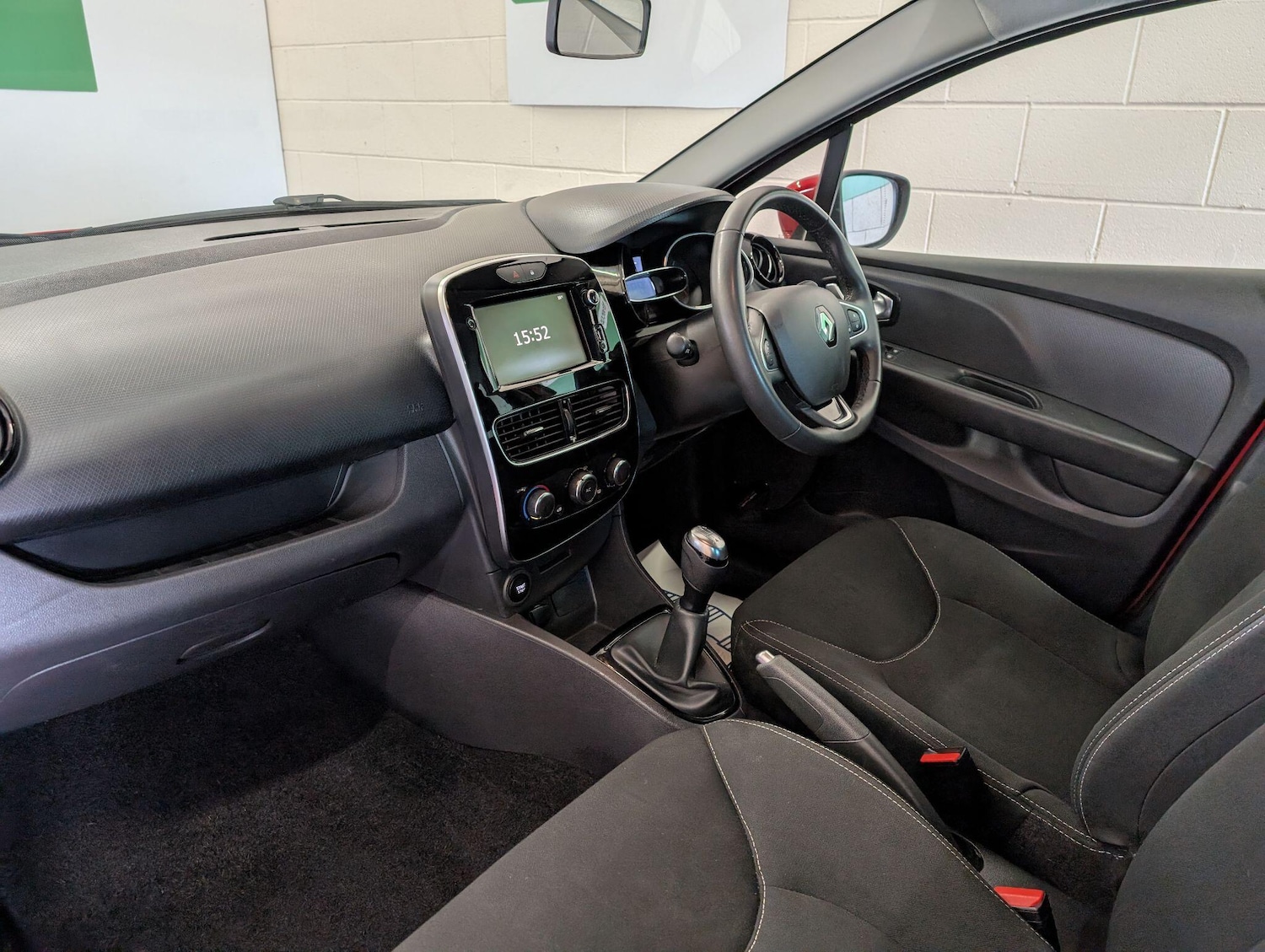 Used Renault Clio 2019 for sale - 76989262: Photo 27