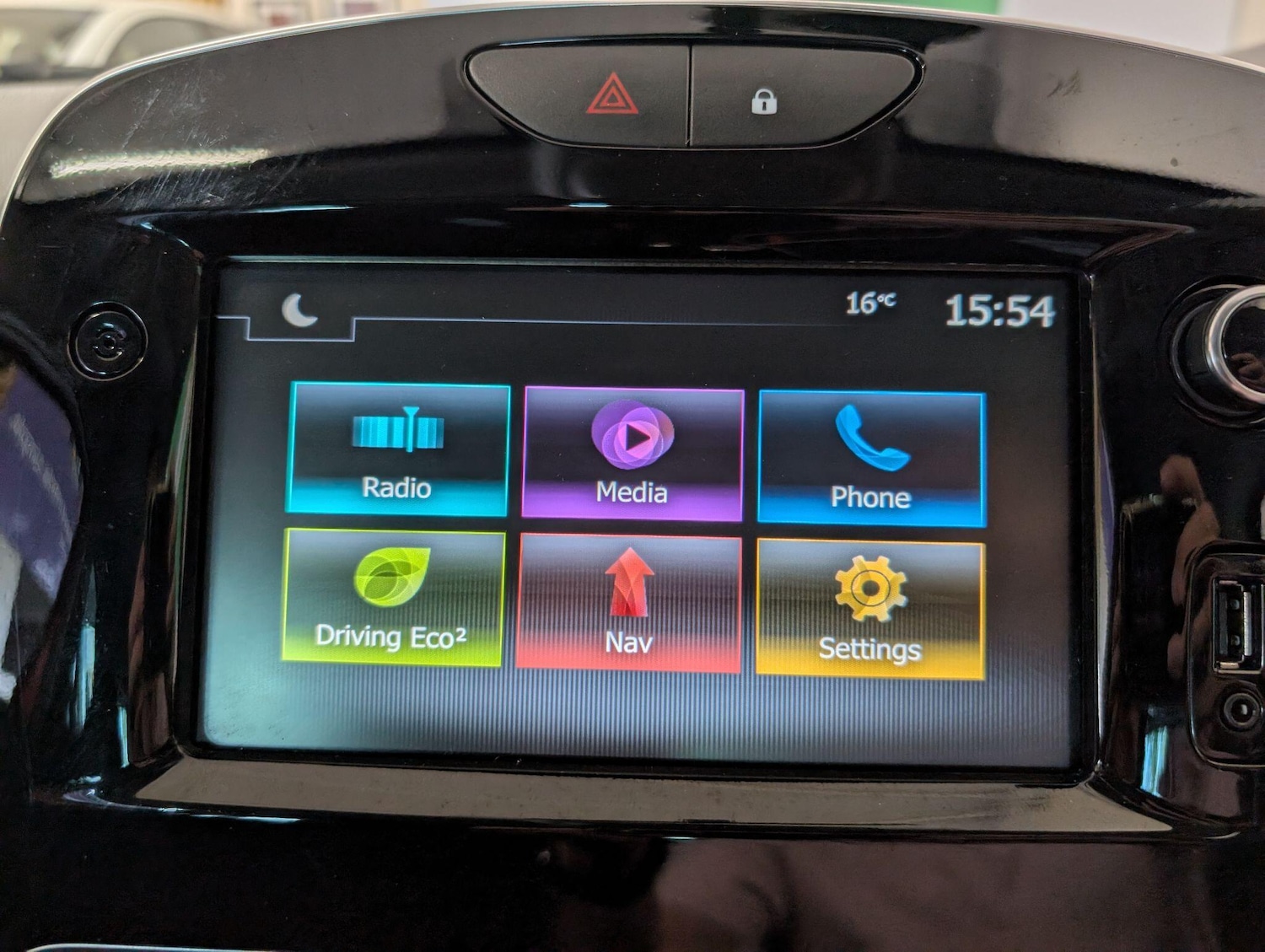 Used Renault Clio 2019 for sale - 76989262: Photo 40