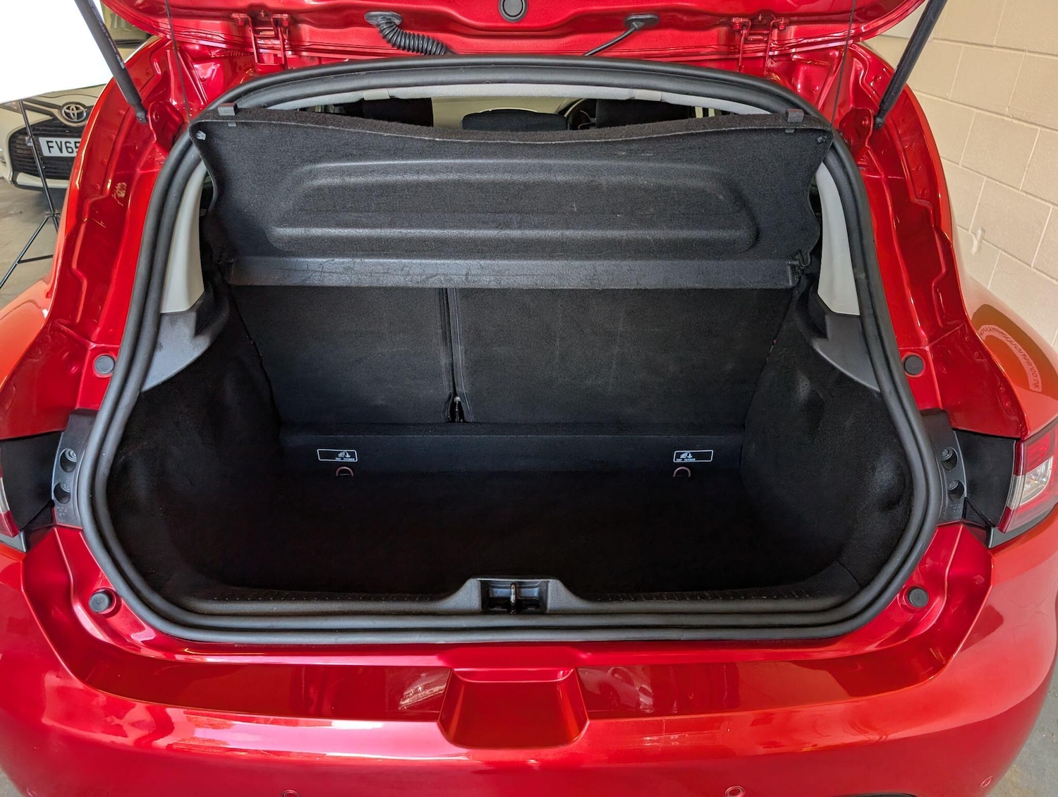 Used Renault Clio 2019 for sale - 76989262: Photo 46