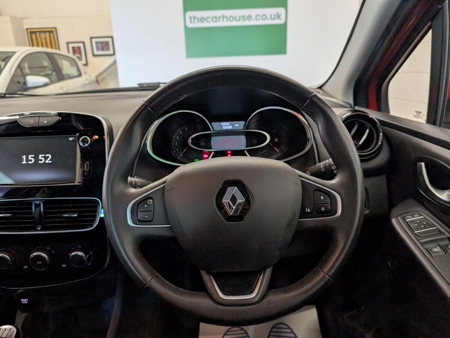 Used Renault Clio 2019 for sale - 76989262: Photo 47