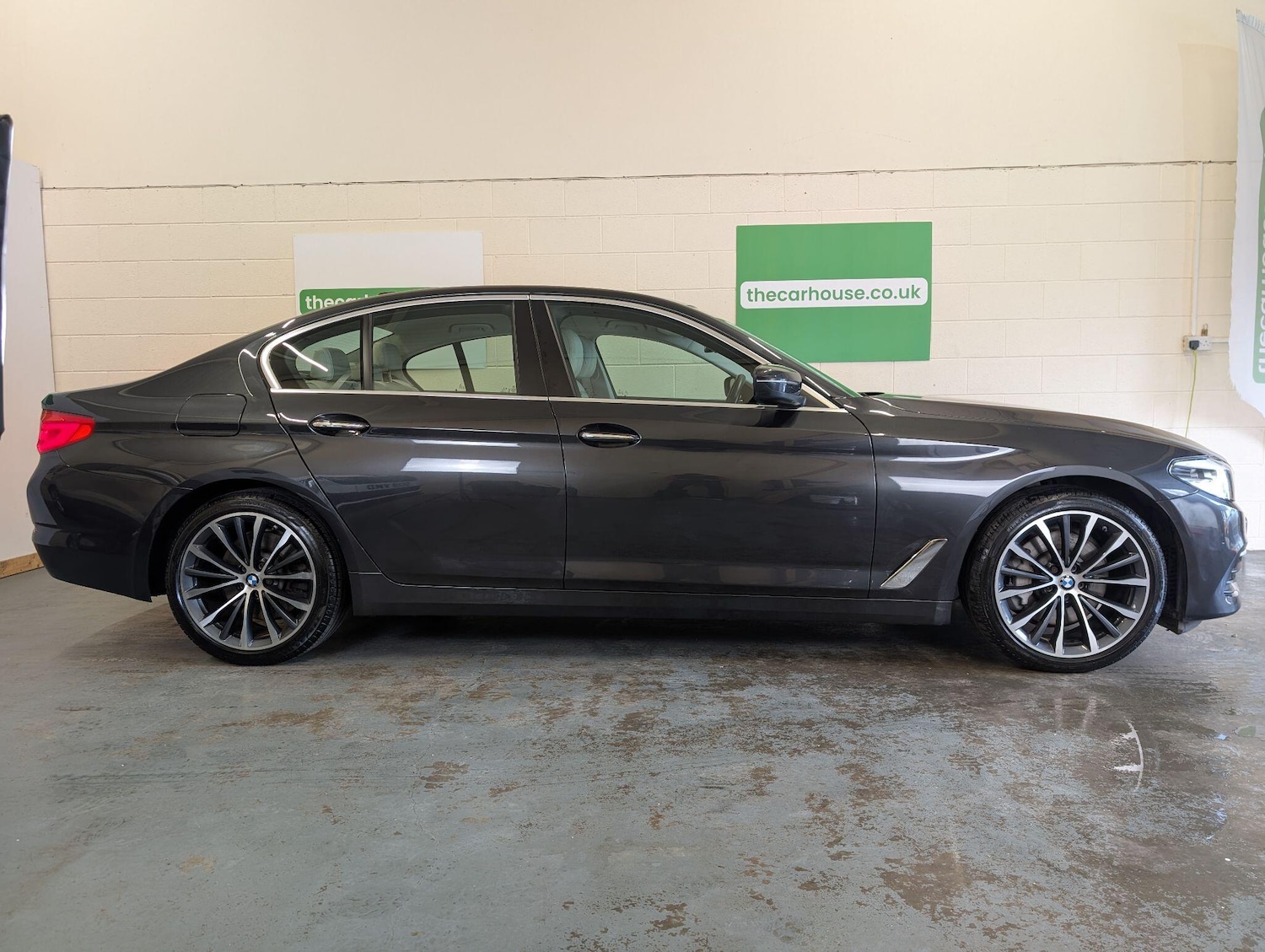 Used BMW 5 Series 2017 for sale - 76597067: Photo 19