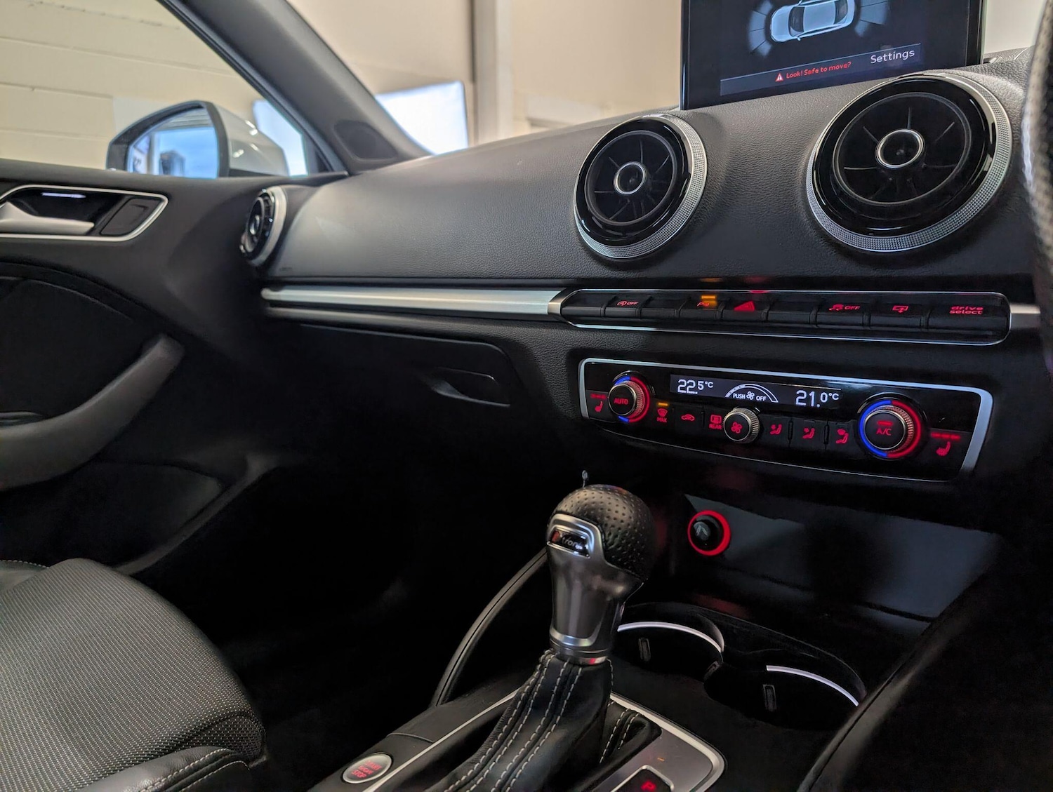 Used Audi A3 2015 for sale - 77203163: Photo 23