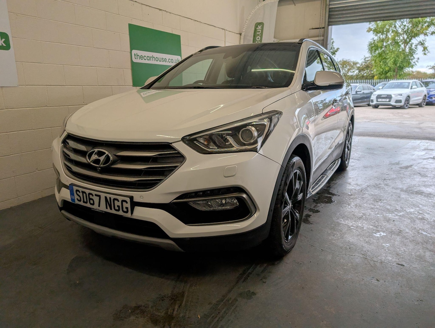 Used Hyundai Santa Fe 2017 for sale - 76990299: Photo 12