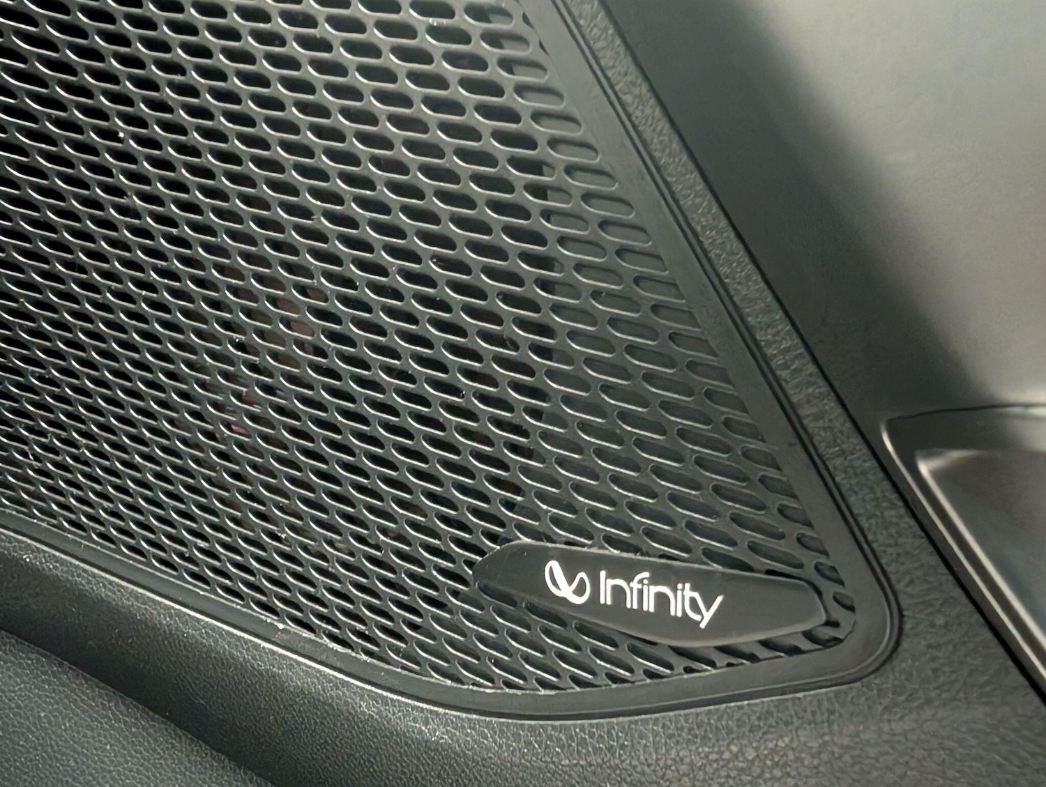 Used Hyundai Santa Fe 2017 for sale - 76990299: Photo 51